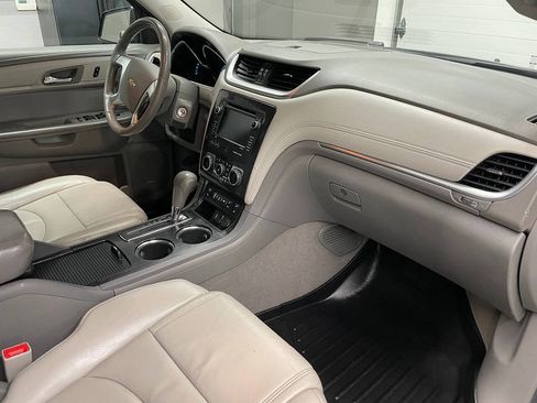 Used 2015 Chevrolet Traverse LT AWD/4WD image 21