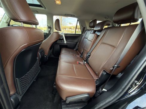 Used 2018 Toyota 4Runner Limited image 27