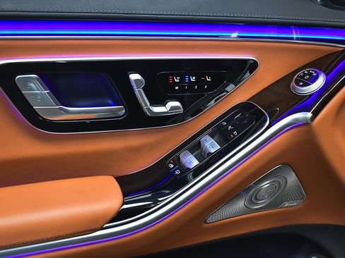 Used 2022 Mercedes-Benz S 500 4MATIC image 10