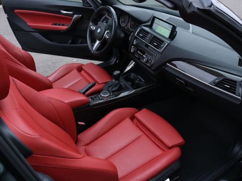 Used 2016 BMW M235i Convertible image 20