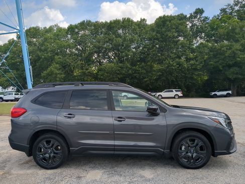 Used 2024 Subaru Ascent Onyx Edition Limited AWD/4WD image 2