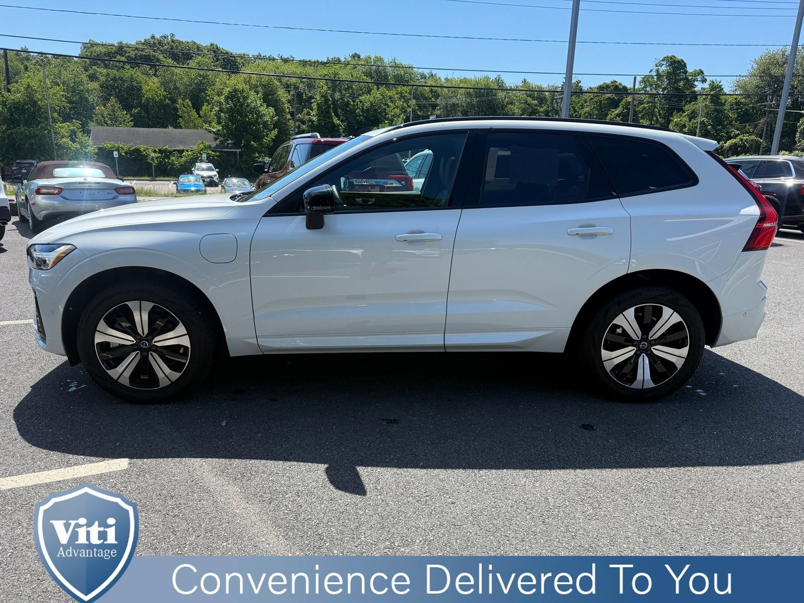 Used 2025 Volvo XC60 T8 Plus w/ Climate Package AWD/4WD image 5
