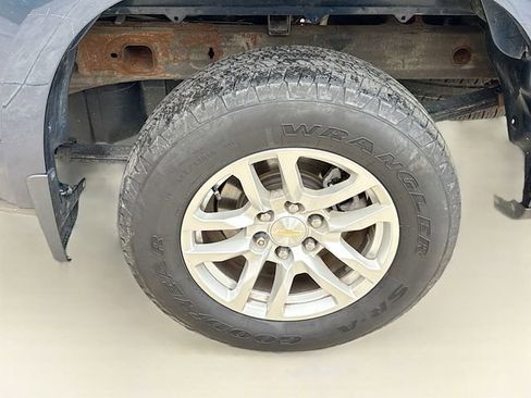 Used 2021 Chevrolet Silverado 1500 LT image 28