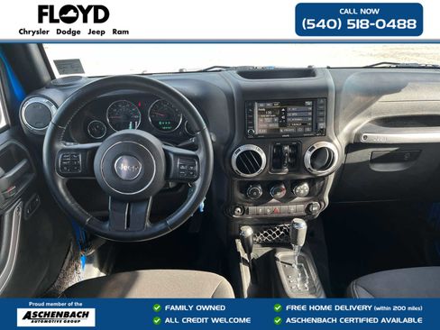 Used 2015 Jeep Wrangler Unlimited Sahara w/ Connectivity Group AWD/4WD image 24