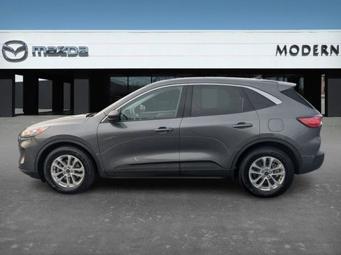 Used 2022 Ford Escape SE image 8