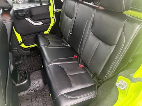 Used 2017 Jeep Wrangler Unlimited Sahara w/ Dual Top Group AWD/4WD image 36