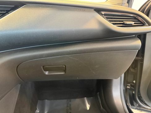 Used 2018 Buick Regal Essence w/ Driver Confidence Package #1 AWD/4WD image 29