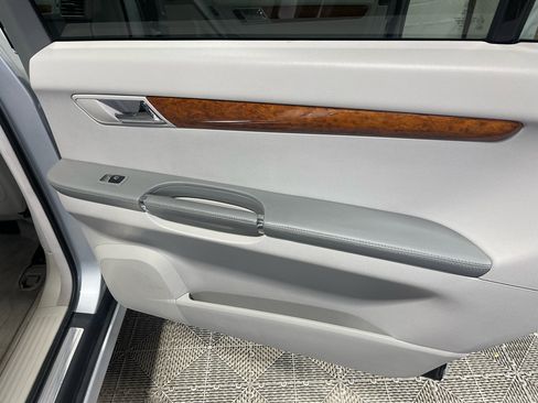 Used 2007 Mercedes-Benz R 350 4MATIC image 16