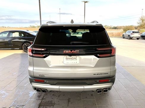 Used 2025 GMC Acadia Elevation image 6