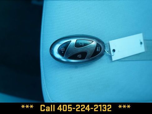 Used 2025 Hyundai Kona SEL AWD/4WD image 40