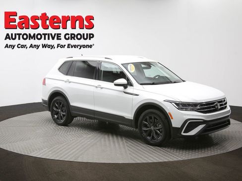 Used 2024 Volkswagen Tiguan Wolfsburg Edition image 47