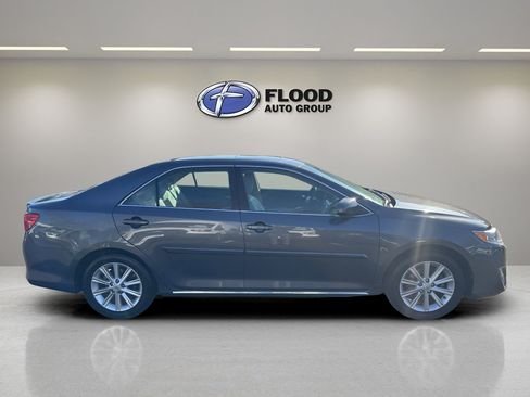 Used 2014 Toyota Camry XLE image 5