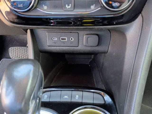 Used 2021 Buick Encore GX Essence FWD image 32