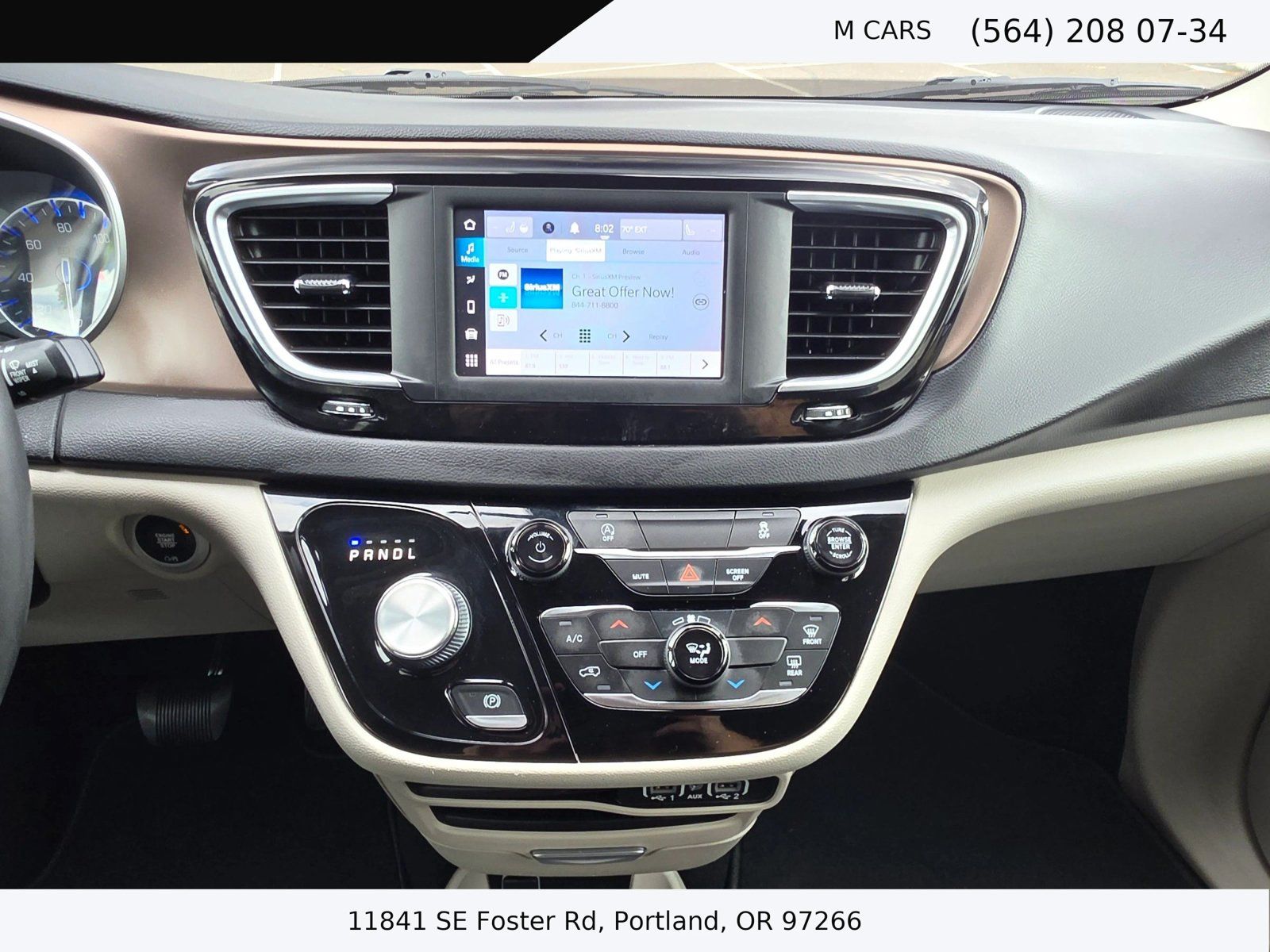 Used 2022 Chrysler Voyager LX FWD image 14