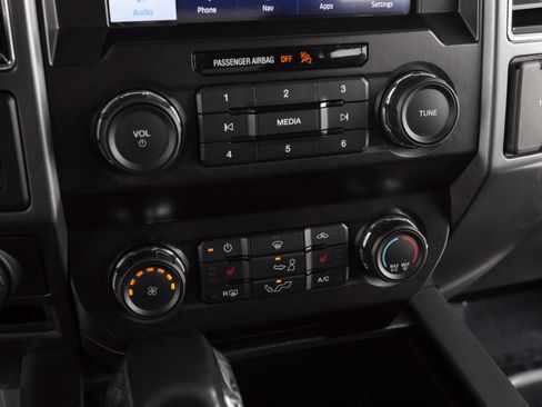 Used 2020 Ford F150 XLT w/ Equipment Group 302A Luxury image 17