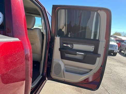 Used 2017 RAM 1500 Laramie w/ Convenience Group image 16