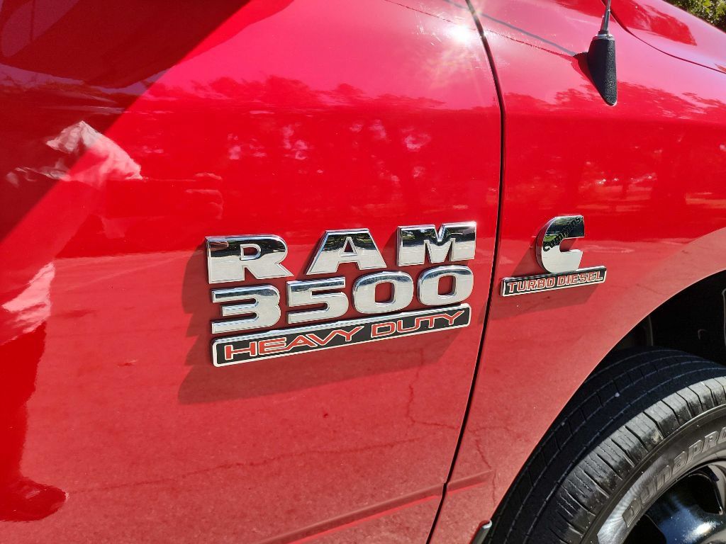 Used 2018 RAM 3500 Tradesman w/ Chrome Appearance Group AWD/4WD image 12
