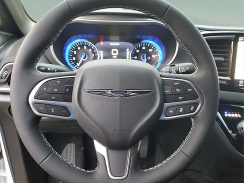 New 2026 Chrysler Voyager LX image 19