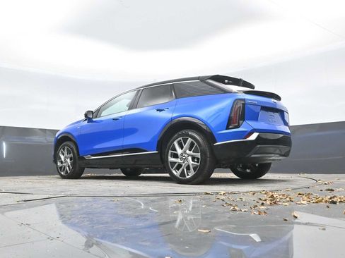 New 2026 Cadillac Optiq Luxury 1 image 37