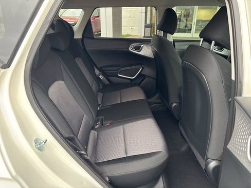 Used 2024 Kia Soul S image 31