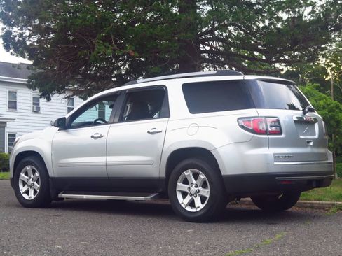 Used 2014 GMC Acadia SLE AWD/4WD image 3