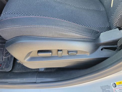 Used 2017 Chevrolet Equinox LT w/ Convenience Package image 20