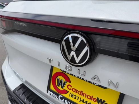 New 2026 Volkswagen Tiguan SEL R-Line AWD/4WD image 12