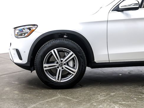 Certified 2022 Mercedes-Benz GLC 300 image 11