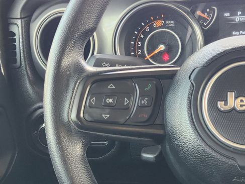 Used 2022 Jeep Wrangler Unlimited Sport AWD/4WD image 36