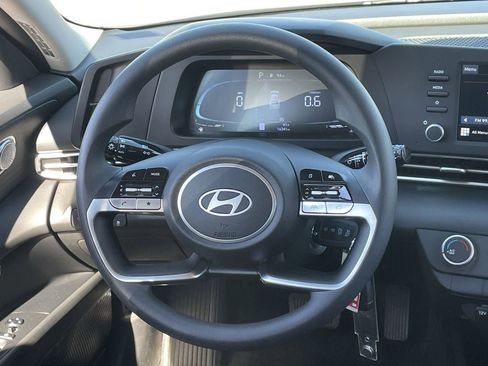 Certified 2024 Hyundai Elantra SE image 13