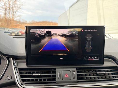 Used 2025 Audi Q5 2.0T Premium w/ Convenience Plus Package image 19