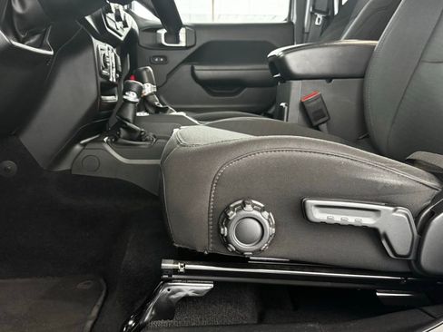 Certified 2022 Jeep Wrangler Unlimited Sport AWD/4WD image 9