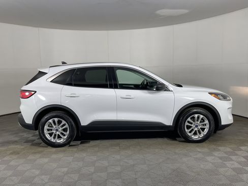 Used 2022 Ford Escape SE w/ Convenience Package image 5