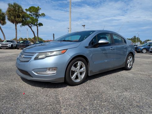 Used 2014 Chevrolet Volt FWD image 8