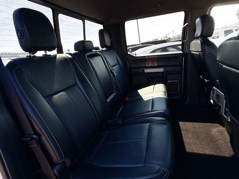 Used 2018 Ford F150 Lariat w/ Equipment Group 502A Luxury image 31