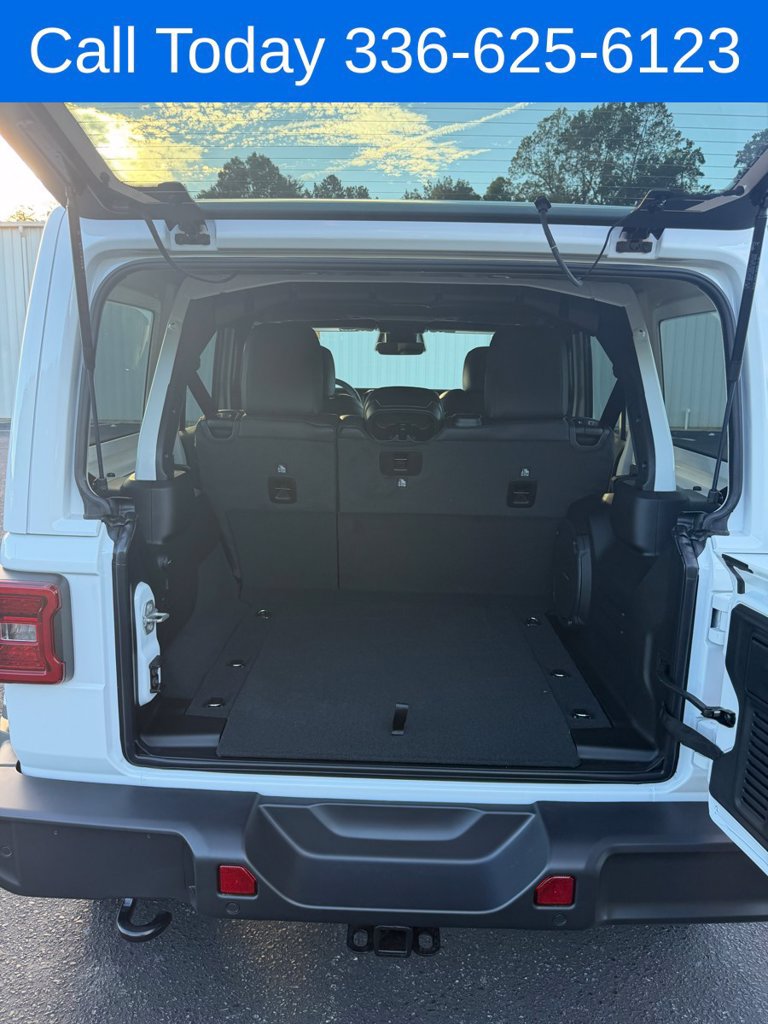 New 2027 Jeep Wrangler Unlimited Sahara AWD/4WD image 11