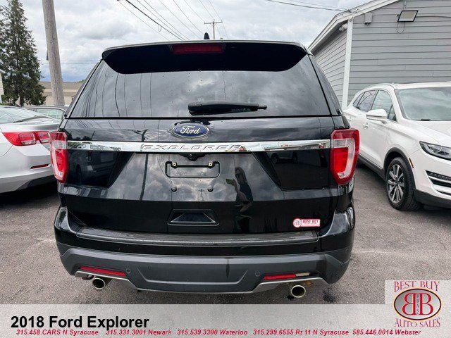 Used 2018 Ford Explorer XLT AWD/4WD image 4