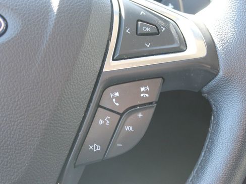 Used 2022 Ford Edge Titanium w/ Class II Trailer Tow Package image 26