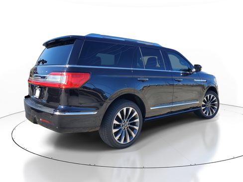 Used 2020 Lincoln Navigator Reserve w/ Luxury Package image 3