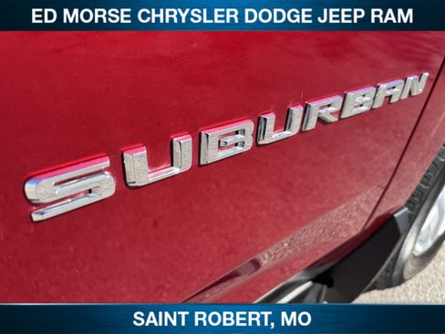 Used 2023 Chevrolet Suburban LT image 10