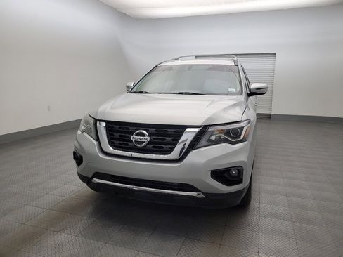 Used 2020 Nissan Pathfinder SV image 15