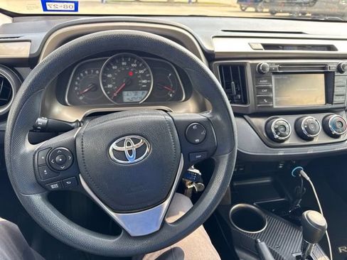 Used 2014 Toyota RAV4 LE FWD image 10