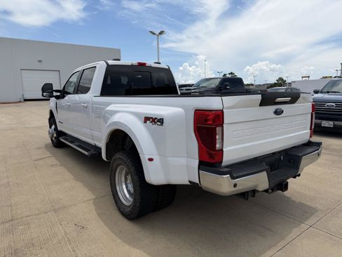 Used 2020 Ford F350 Lariat w/ Lariat Value Package AWD/4WD image 5