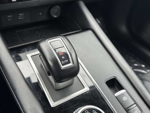 Used 2024 Mitsubishi Outlander FWD image 25