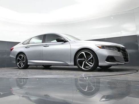Used 2022 Honda Accord Sport image 28