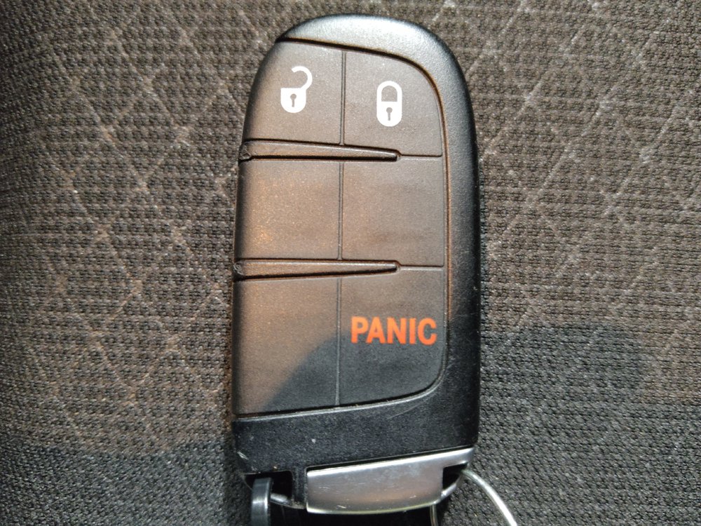 Used 2020 Jeep Grand Cherokee Laredo AWD/4WD image 32