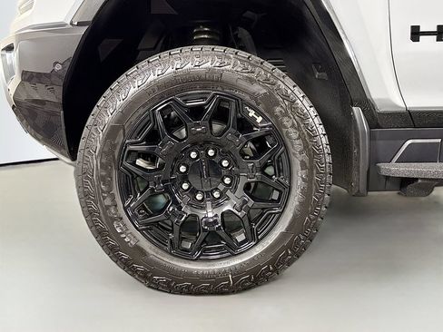New 2026 GMC Hummer EV SUV w/ LPO, Dark Essentials Package AWD/4WD image 31