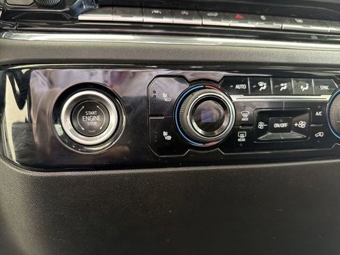 Certified 2024 Chevrolet Silverado 1500 LT AWD/4WD image 28