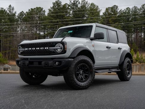 New 2026 Ford Bronco Badlands AWD/4WD image 2
