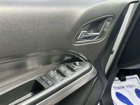 Used 2018 Chevrolet Colorado LT w/ Luxury Package, Chrome AWD/4WD image 9